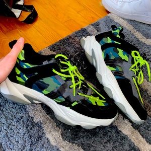 Javi mens shoes, size 11.